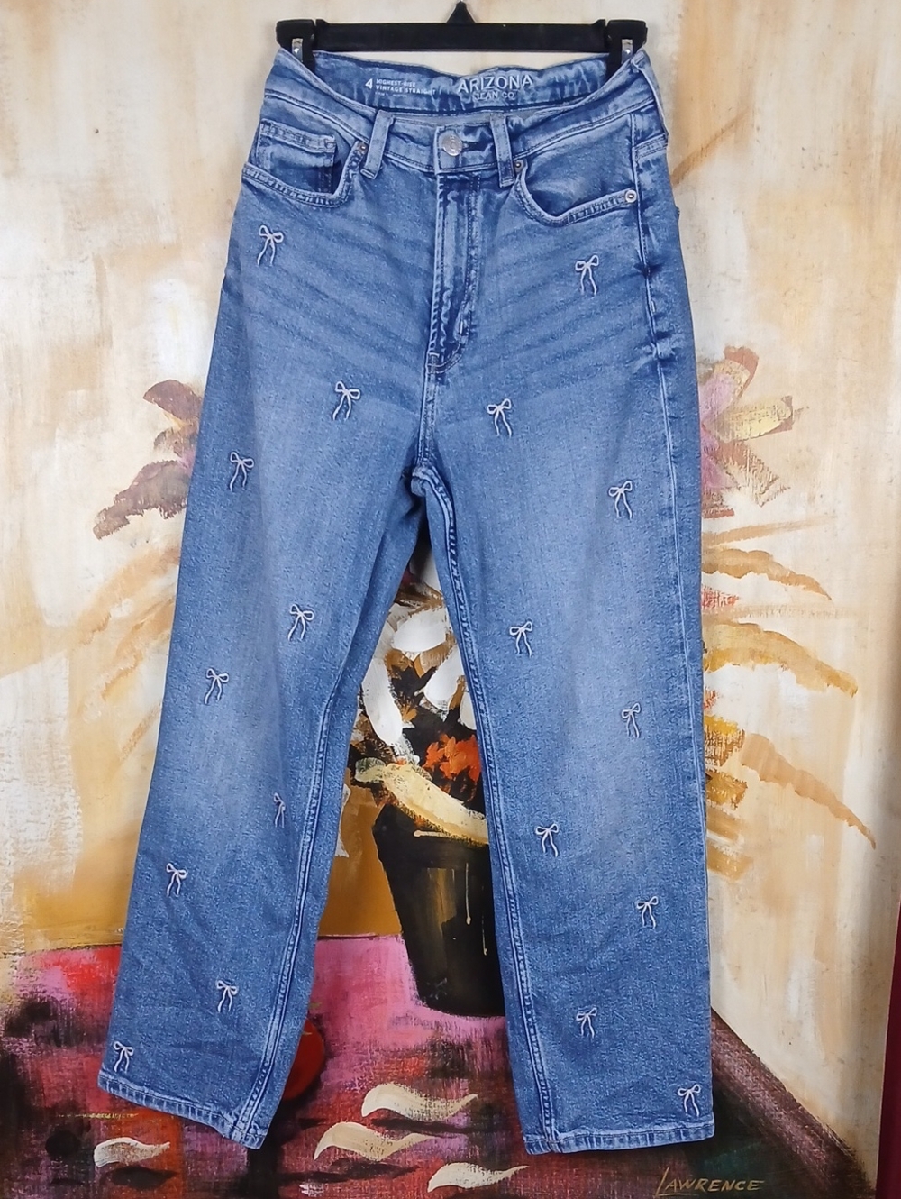 Arizona Jean Co Highest Rise Vintage Straight Embroidered Bow Jeans Size 4